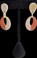 Load image into Gallery viewer, Earrings - natural &amp; orange
